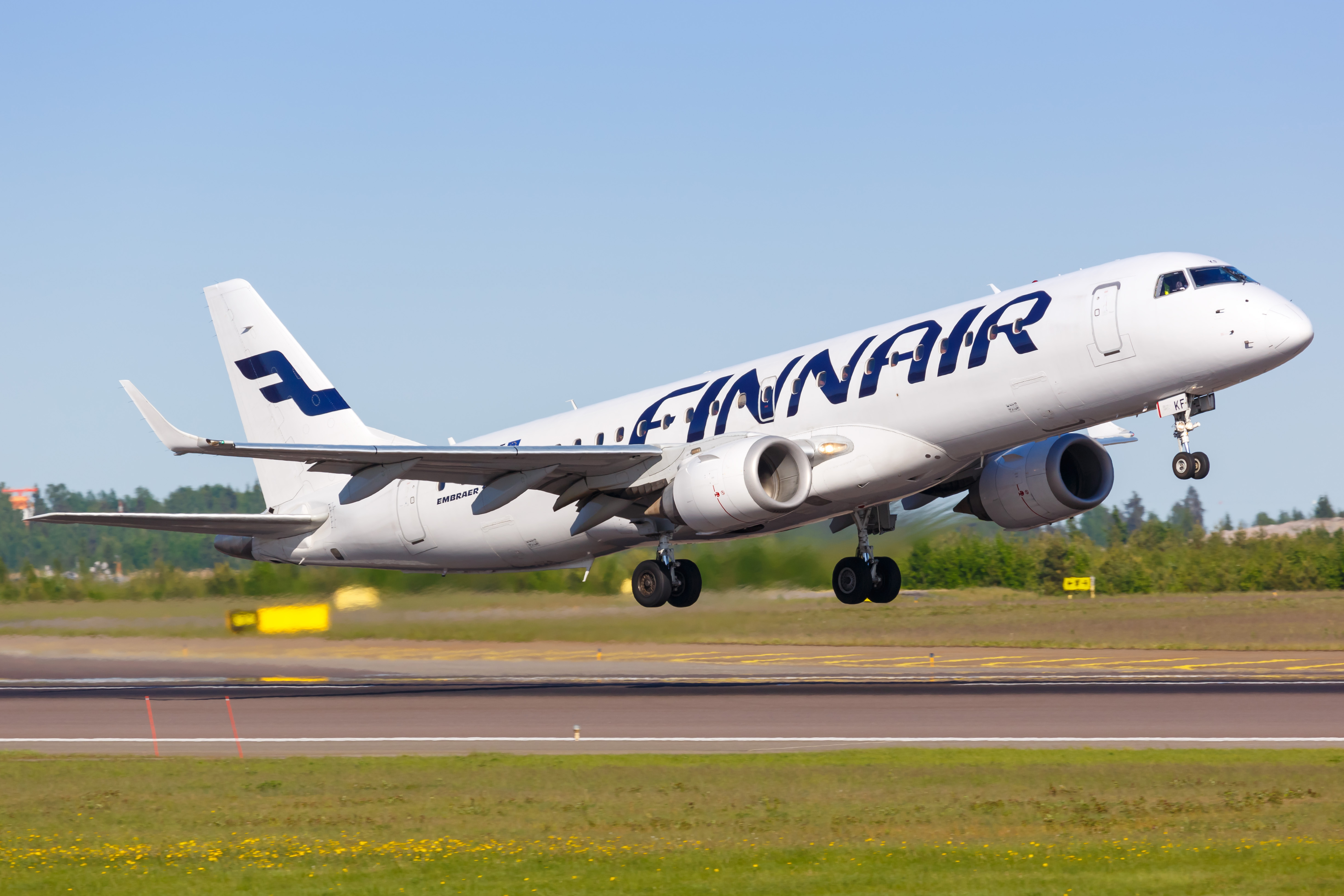 Finnair anticipates airspace closure and cancels partly its flights to Asia and flights to Moscow and St Petersburg for one week