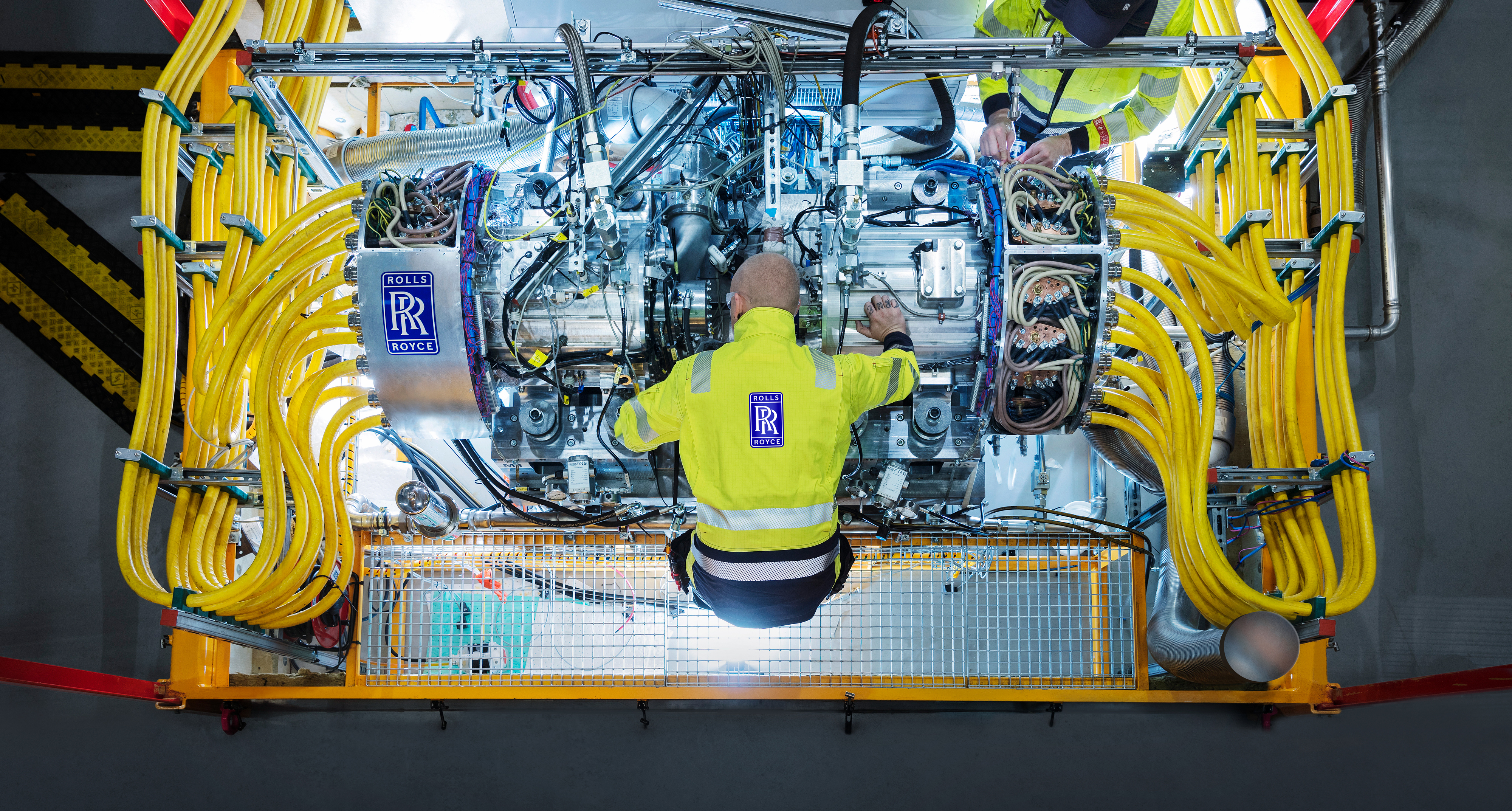 Rolls-Royce pushes the throttle on hybrid-aircraft
