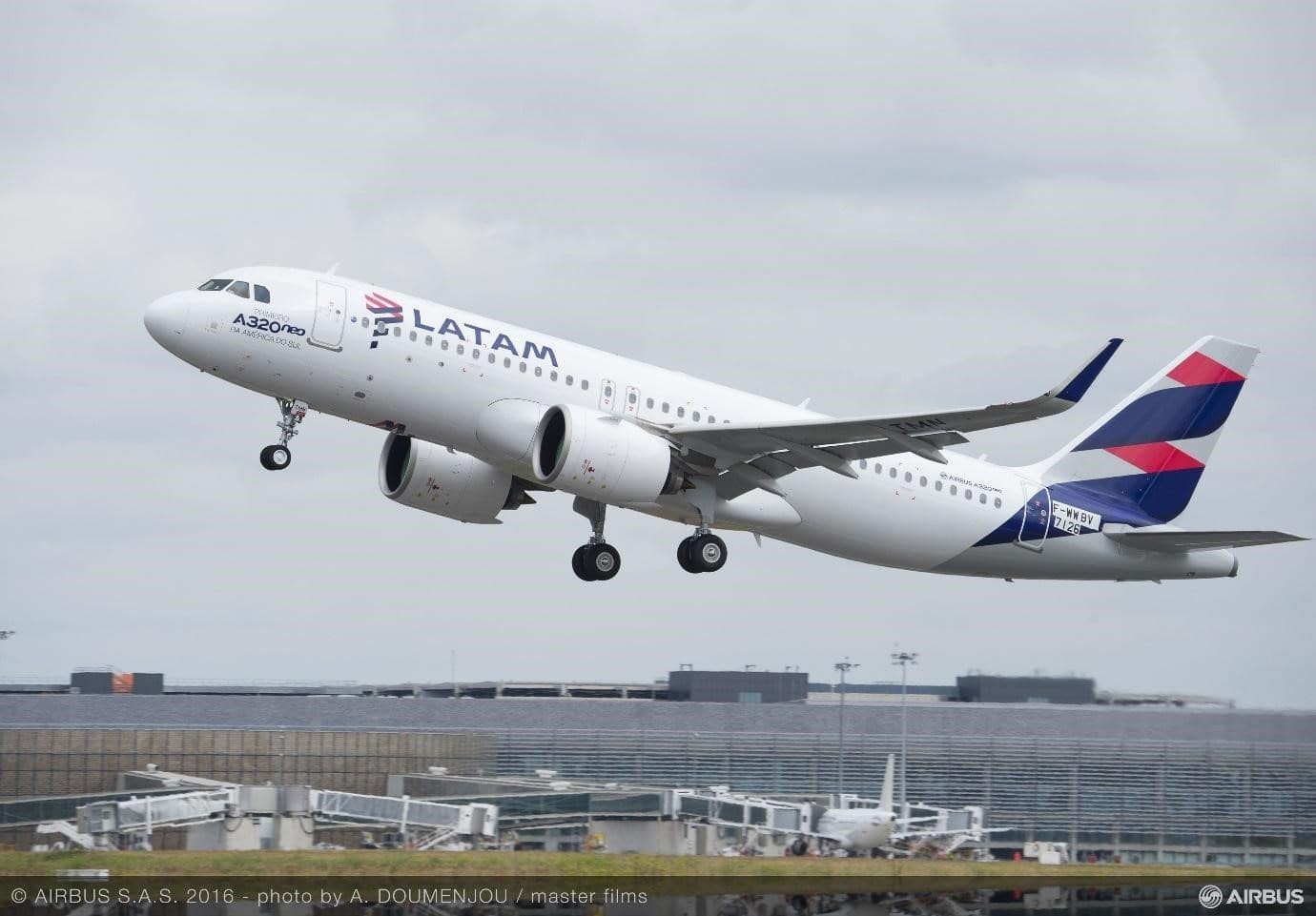 FIA2022: LATAM Airlines reinforces fleet with additional order for 17 A321neo, endorses A321XLR