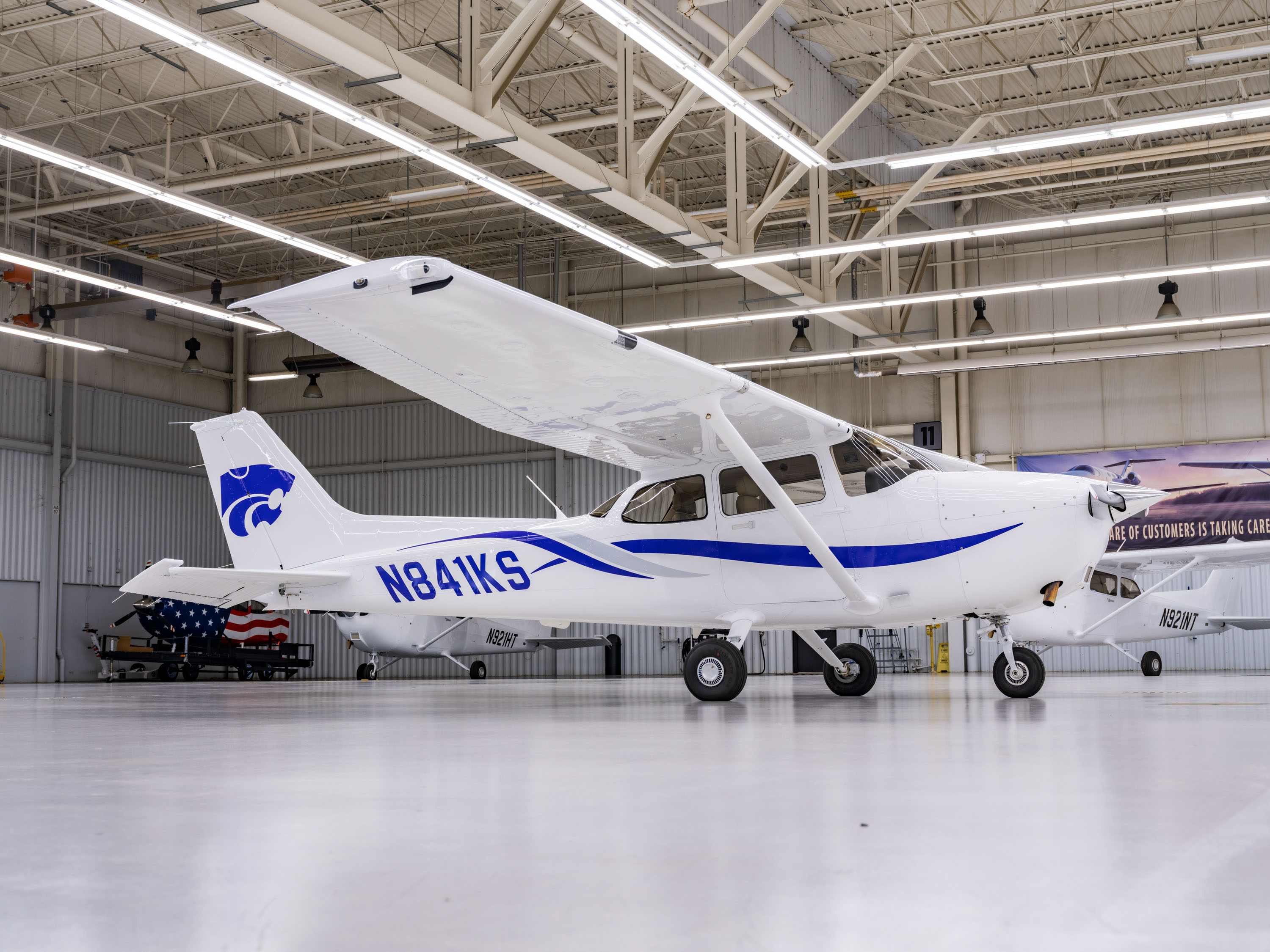 Textron Aviation begins deliveries of Cessna Skyhawk aircraft fleet to Kansas State University
